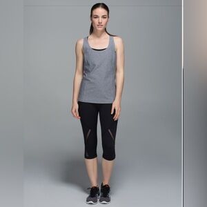 Lululemon Cool To Street Crop
Size 4
Black